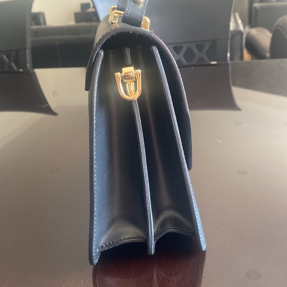 ROBERTA ROSSI black leather handbag - Picture 4 of 11